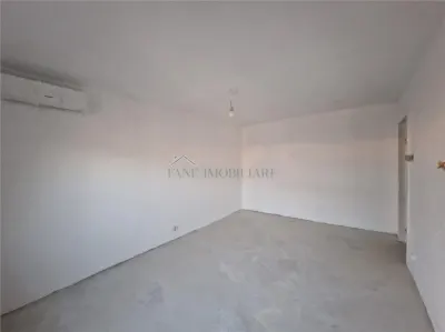 Vand apartament 3 camere amvelopat Urziceni Centru - foto 3