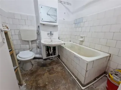 Vand apartament 3 camere amvelopat Urziceni Centru - foto 5