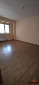 Apartament 4 camere, parter, zona centrala , 87mp utili - foto 3