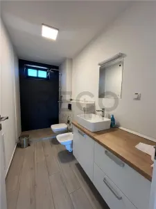 RECO Casa de inchiriat pentru birouri / spatiu de locuit in Oradea- 5 minute de centru - foto 14