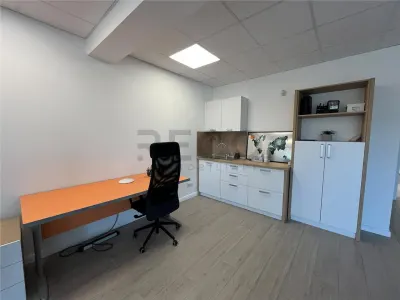 RECO Casa de inchiriat pentru birouri / spatiu de locuit in Oradea- 5 minute de centru - foto 3