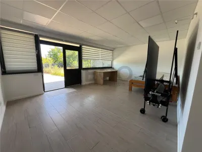 RECO Casa de inchiriat pentru birouri / spatiu de locuit in Oradea- 5 minute de centru - foto 7