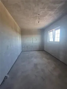Casa individuala - despartita prin terasa - 4 benzi - zona excelenta - toate utilitatile - foto 17