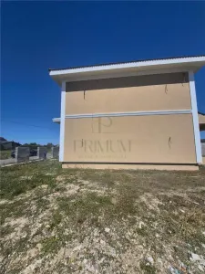 Casa individuala - despartita prin terasa - 4 benzi - zona excelenta - toate utilitatile - foto 10