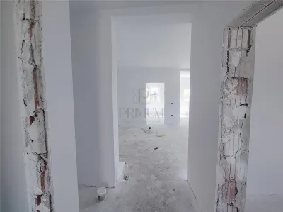 DUPLEX MANSARDABIL - SEPARAT PRIN BAIE - PERSONALIZARE INTERIOARA - foto 4