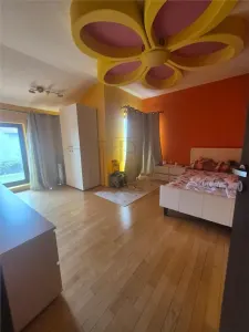 Casa individuala - zona excelenta - la cheie - foto 14
