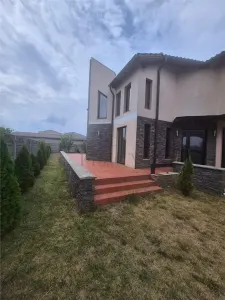 Casa individuala - zona excelenta - la cheie - foto 6