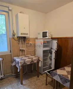 Apartament de inchiriat 2 camere, semidecomandat 46m², et.1/4, parcare - foto 8