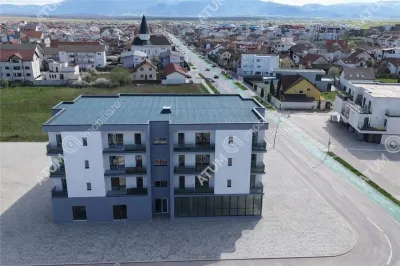 De vanzare apartament la cheie cu 2 camere la etajul 2 in Selimbar Pictor Brana - foto 5