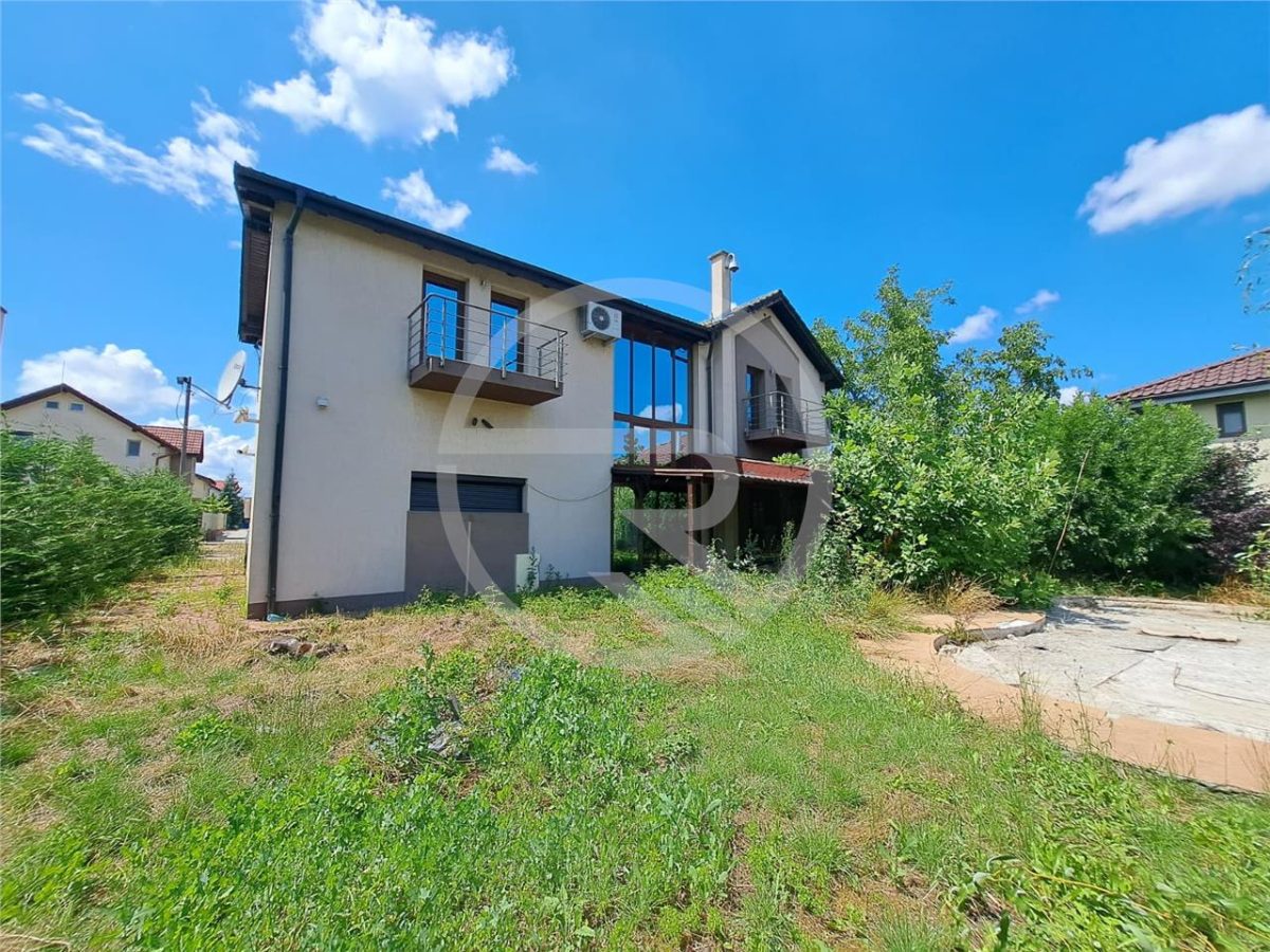Casa individuala, 300 mp utili, situata in cartierul Europa! - Cluj-Napoca