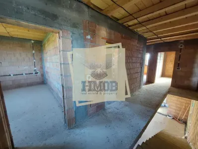 Casa 4 camere 3 bai si teren 500 mp Veterani - foto 6