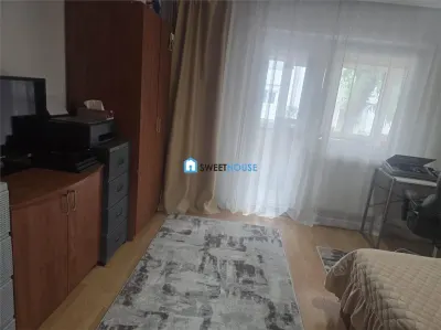 Apartament cu 3 camere parter cu 2 balcoane  Zona Radu Negru - foto 9