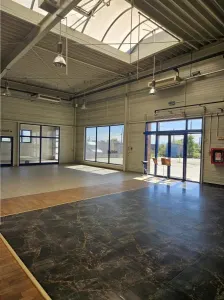 Showroom Auto Complet Echipat  - 1850 mp - Soseaua Alba Iulia - foto 12
