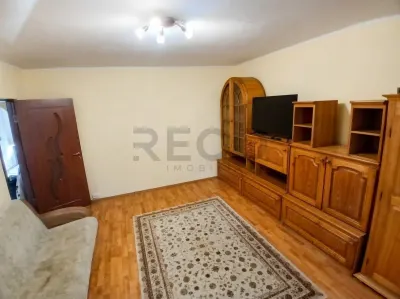 RECO Apartament decomandat cu 3 camere Orientare dubla Piata 22 Decembrie - foto 2