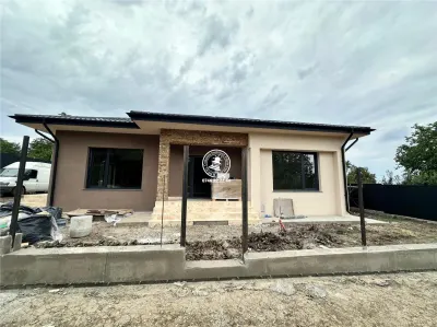 Casa/Vila plan parter 4 camere de vanzare - Tomesti - foto 5