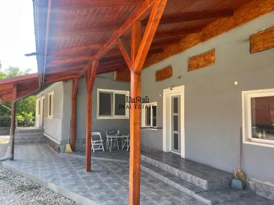 Casa renovata cu teren si anexe in Birtin - foto 11