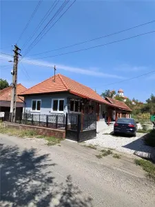 Casa renovata cu teren si anexe in Birtin - foto 16