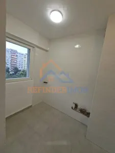 Garsoniera renovata complet, bloc 1986 - foto 3