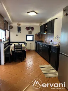 Vila cu 6 camere de vanzare in Brebu - foto 14