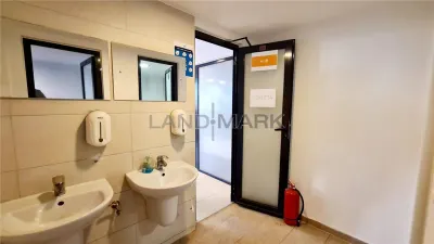 EXCLUSIVITATE! Cladire moderna de birouri, zona semicentrala - foto 16