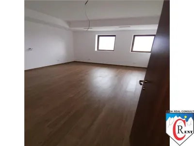 Apartament parter +curte - foto 2