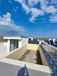 Voluntari - Vila P+2E-Smart House-Millo-padure-comision 0 % - foto 25