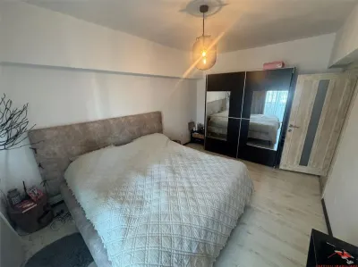 Ap 3 cam, et 3 din 4 ,86 mp utili, zona Gerald-B-dul Brailei renovat - foto 8