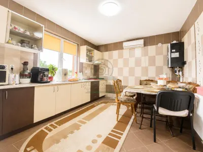 Casa 5 camere 3 bai + 1550 mp teren, Aroneanu Iasi - foto 7