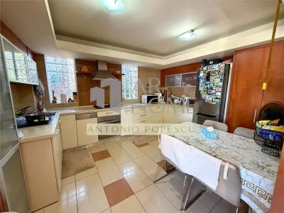 Casa 4 camere plus dependinte, in Ploiesti, zona centrala. - foto 12