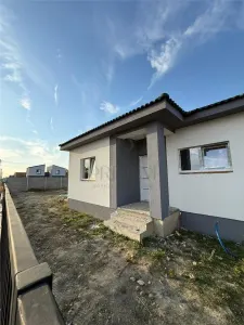 Duplex pe parter - posibilitate alegere finisaje - zona buna - Mosnita Noua