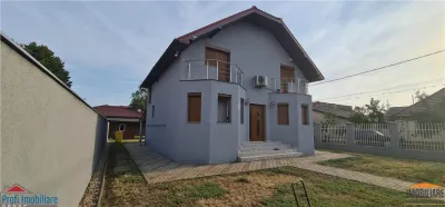Vila P+M cu garaj inchis, in Bujac, pe colt - foto 3