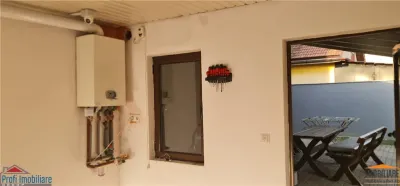 Vila P+M cu garaj inchis, in Bujac, pe colt - foto 8