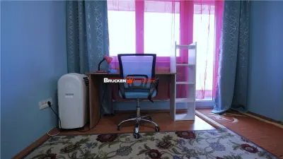 Apartament cu terasa, curte si parcare, intr-o zona linistita de case - foto 3