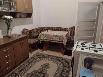 Apartament 2 camere mobilat-utilat zona Mesota 2300 lei - foto 3