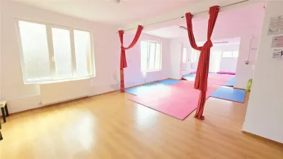 SPATIU COMERCIAL 149 MP  PARCARE FLORESTI - foto 2