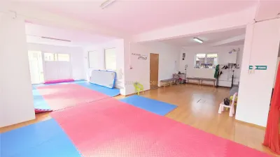 SPATIU COMERCIAL 149 MP  PARCARE FLORESTI - foto 4