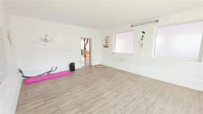 SPATIU COMERCIAL 149 MP  PARCARE FLORESTI - foto 8