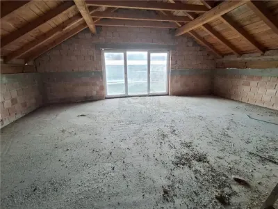 Casa individuala 5 camere 2 bai pivnita 380mp teren in Cisnadie - foto 10