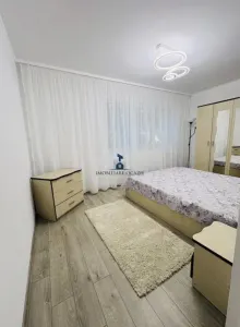 Inchiriere Apartament 3 Camere Semidecomandat Bld. Obregia - foto 8