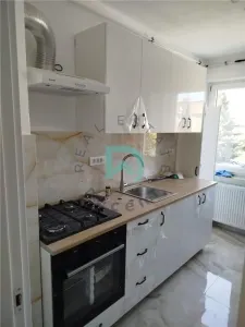 Apartament 3 camere Tractorul, 60 mp - Brasov - Brasov