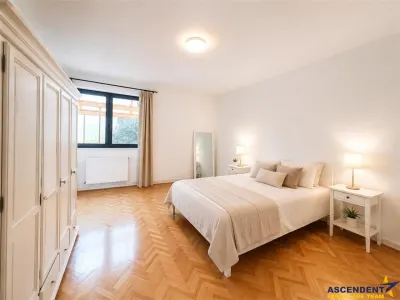 O casa altfel: stil vintage, curte proprie si 2 locuri de parcare -Brasov Central - Brasov