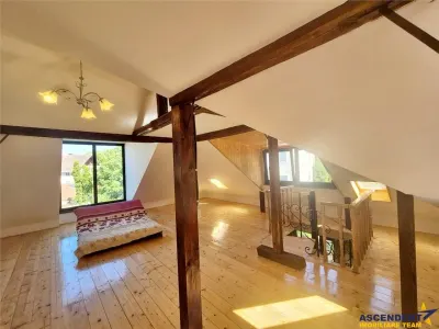 O casa altfel: stil vintage, curte proprie si 2 locuri de parcare -Brasov Central - foto 14