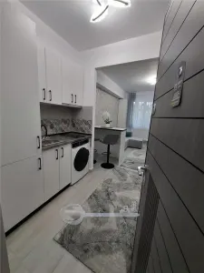 GARSONIERA TOTUL NOU ZONA PODU ROS ETAJ 1 LIBERA - foto 3