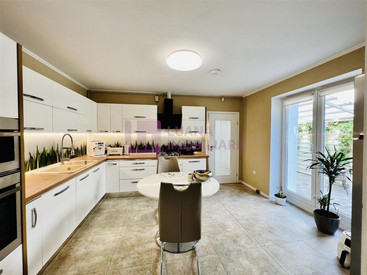 Casa PREMIUM de inchiriat | Calea Dumbravii | Parcul Sub Arini | teren 445 mp - Sibiu