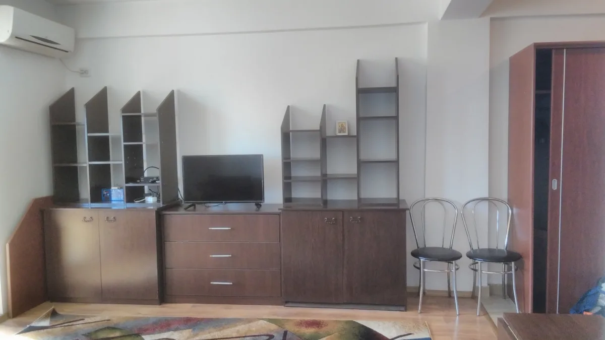 Proprietar inchiriez apartament 2 camere la 7-8 min de metrou Dimitrie Leonida  - Bucuresti