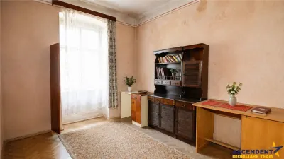 Resedinta istorica,teren privat,pivnita,pod,foisor,detalii originale,potential: rezidential,cultural,boutique. - foto 17