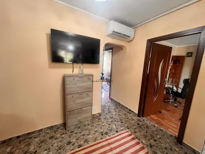 Apartament 3 camere Decomandat Resita - foto 2