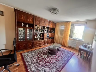 Apartament 3 camere Decomandat Resita - foto 8