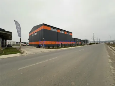Hale Parc Miroslava, intre 335mp si 588mp, la strada - foto 5
