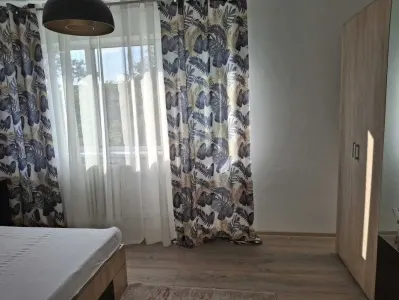 Apartament 2 Camere, Recent Renovat – Podu Roș, 10 min de Palas Mall - foto 2